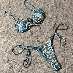 NWOT SHEIN Teal and White Patterned Bikini